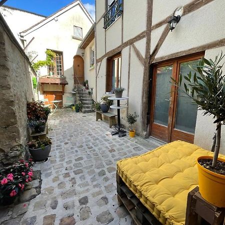Magnifique Studio Cosy Avec Terrasse En Centre-Ville Provins Dış mekan fotoğraf